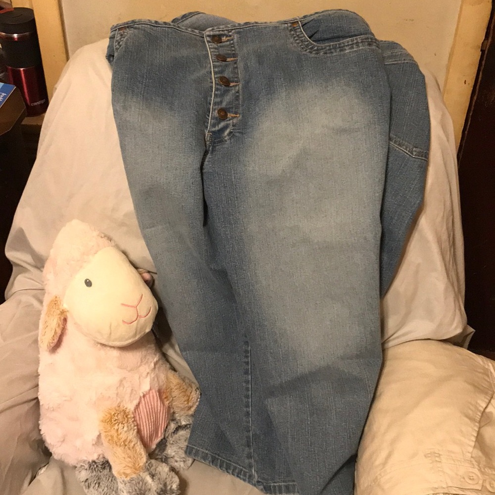 Blue jeans 👖- Capris